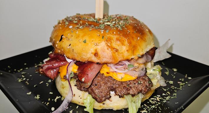 Nikolsdorfer Burger photo 2