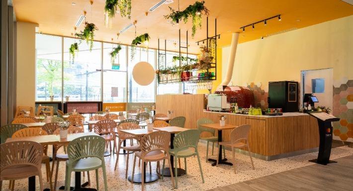 Daniele's Pizza @ Plaza 8 photo 4