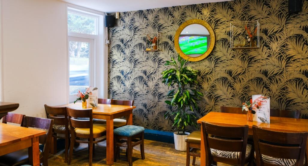 The Castlebar - Teddington photo 5