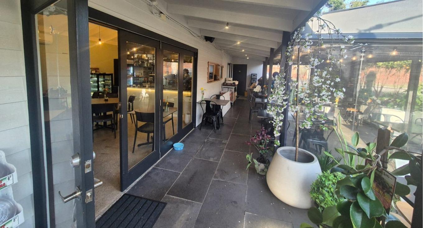 Jonathon's Cafe photo 3