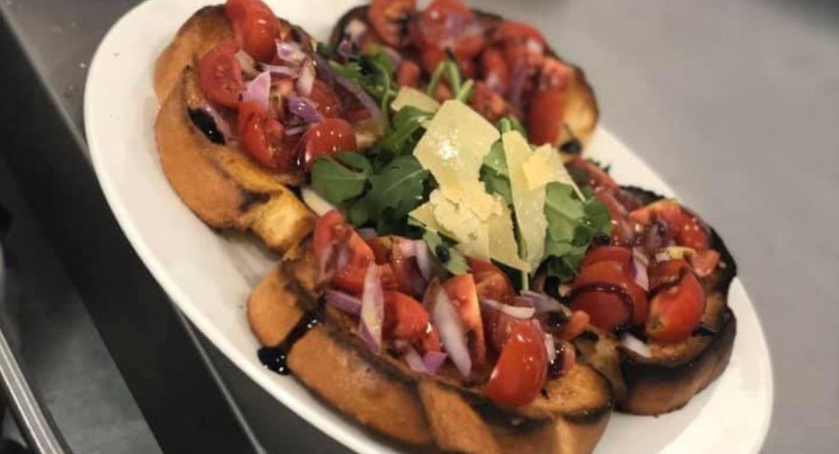 Pizzeria La Prima photo 2