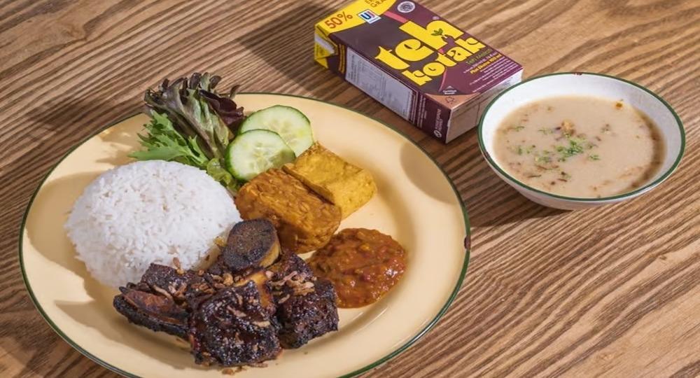 Ayam Penyet Ria - South Melbourne photo 2