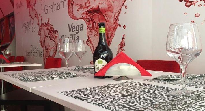 Enoteca Alla Corte di Bacco Wines & Restaurant photo 3