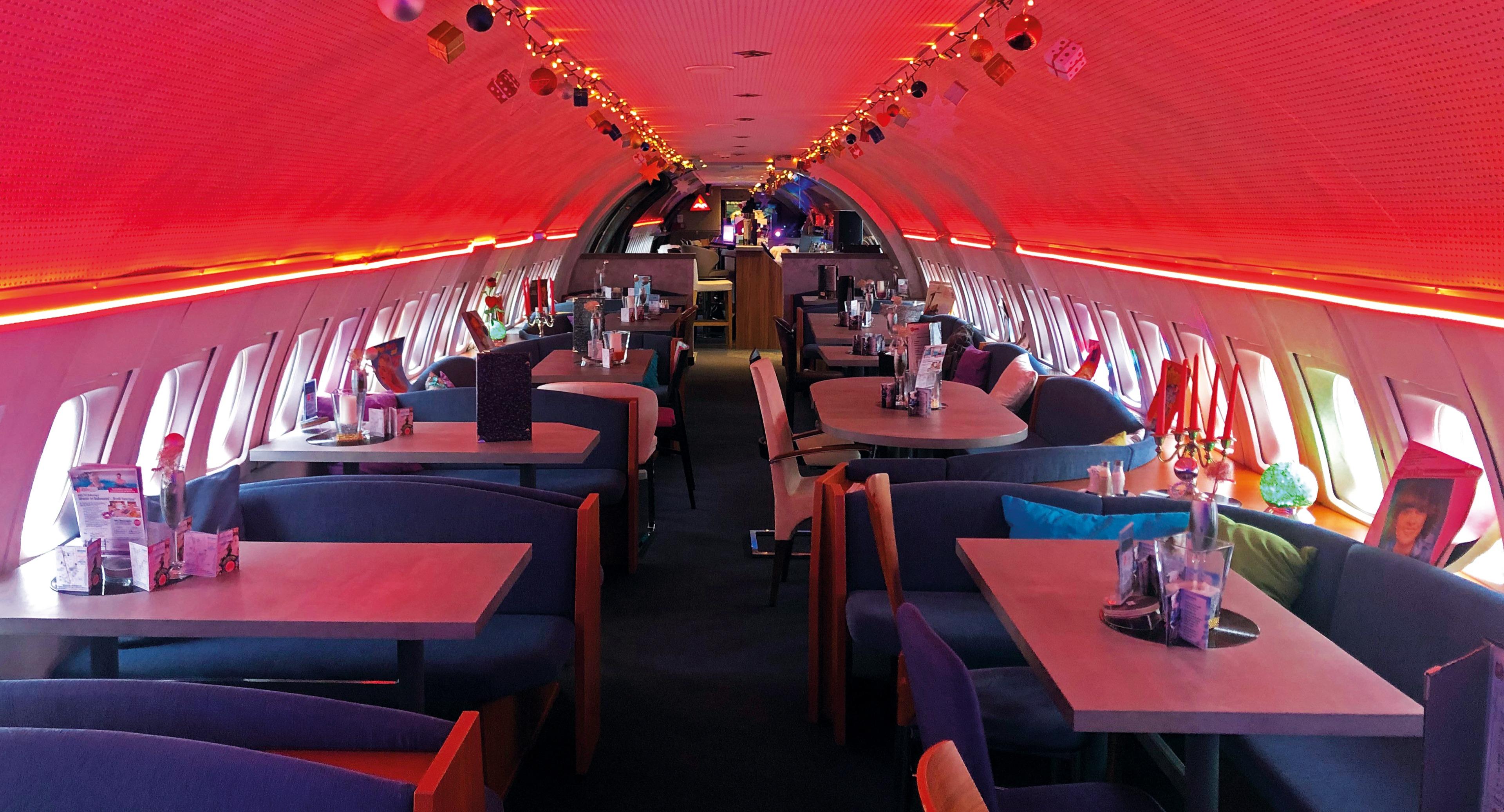 NOVA-AIR 80s Fliegerbar Il-62M