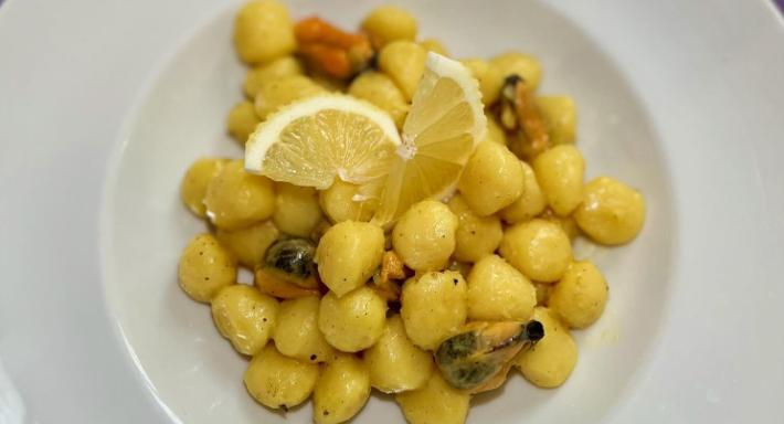 Pepperoncino - Ristorante pizzeria napoletano photo 2