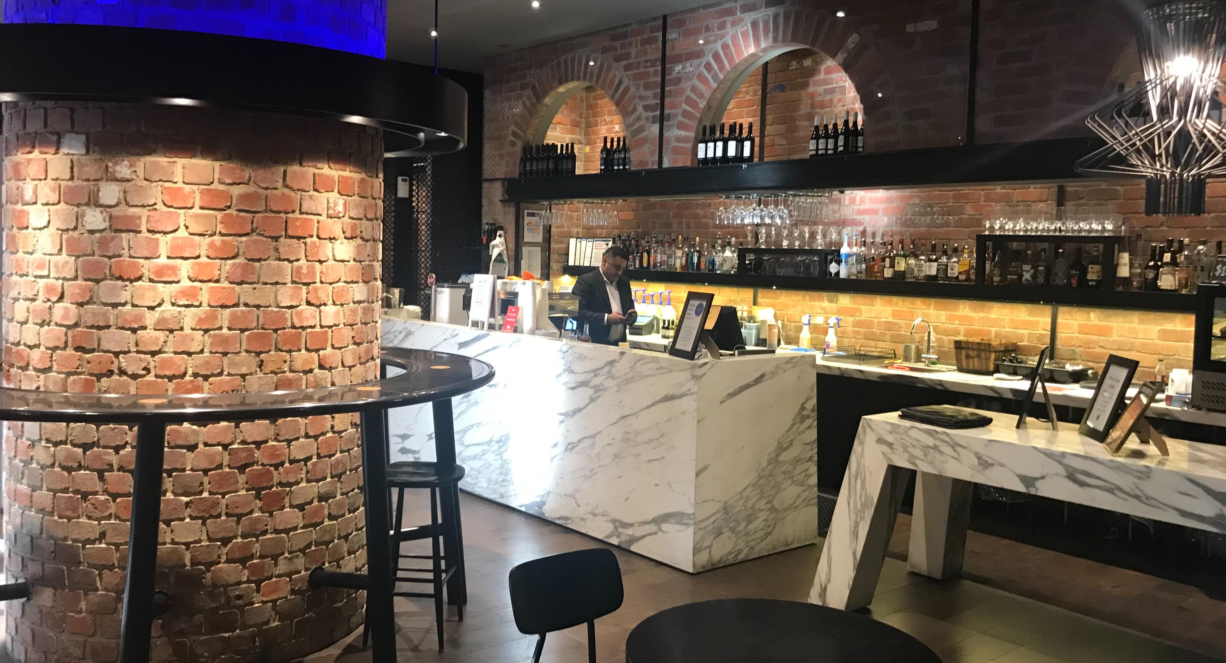 Dee Casa Restaurant & Bar photo 3