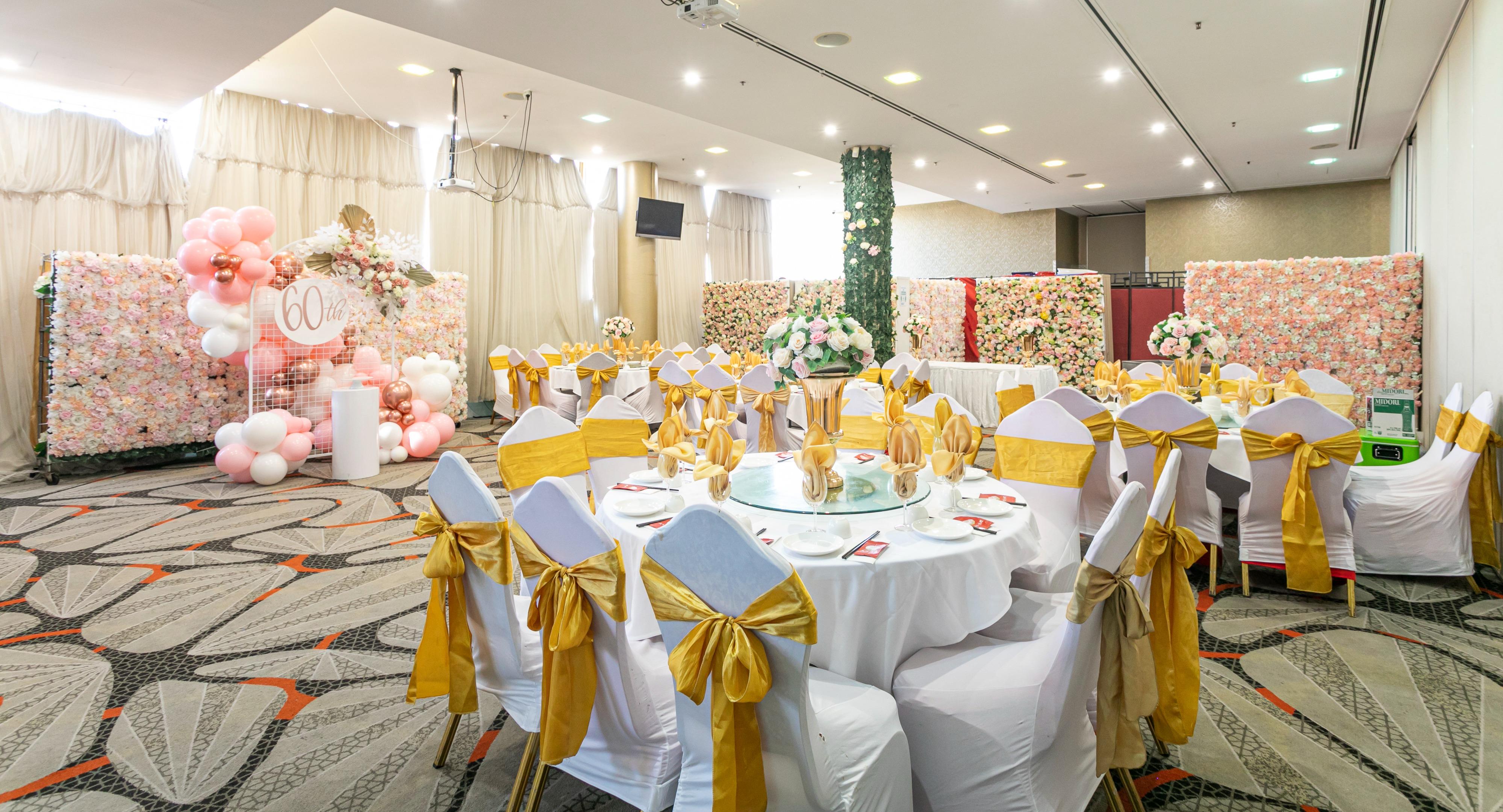 Golden Palace Seafood Restaurant