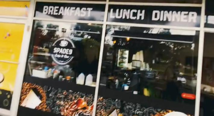 Spade 9 Cafe & Bar photo 3