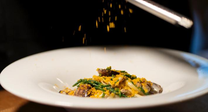 More restaurant photo 4