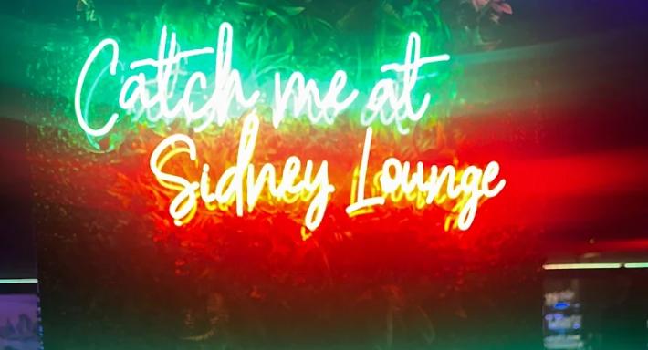 Sidney Lounge photo 2