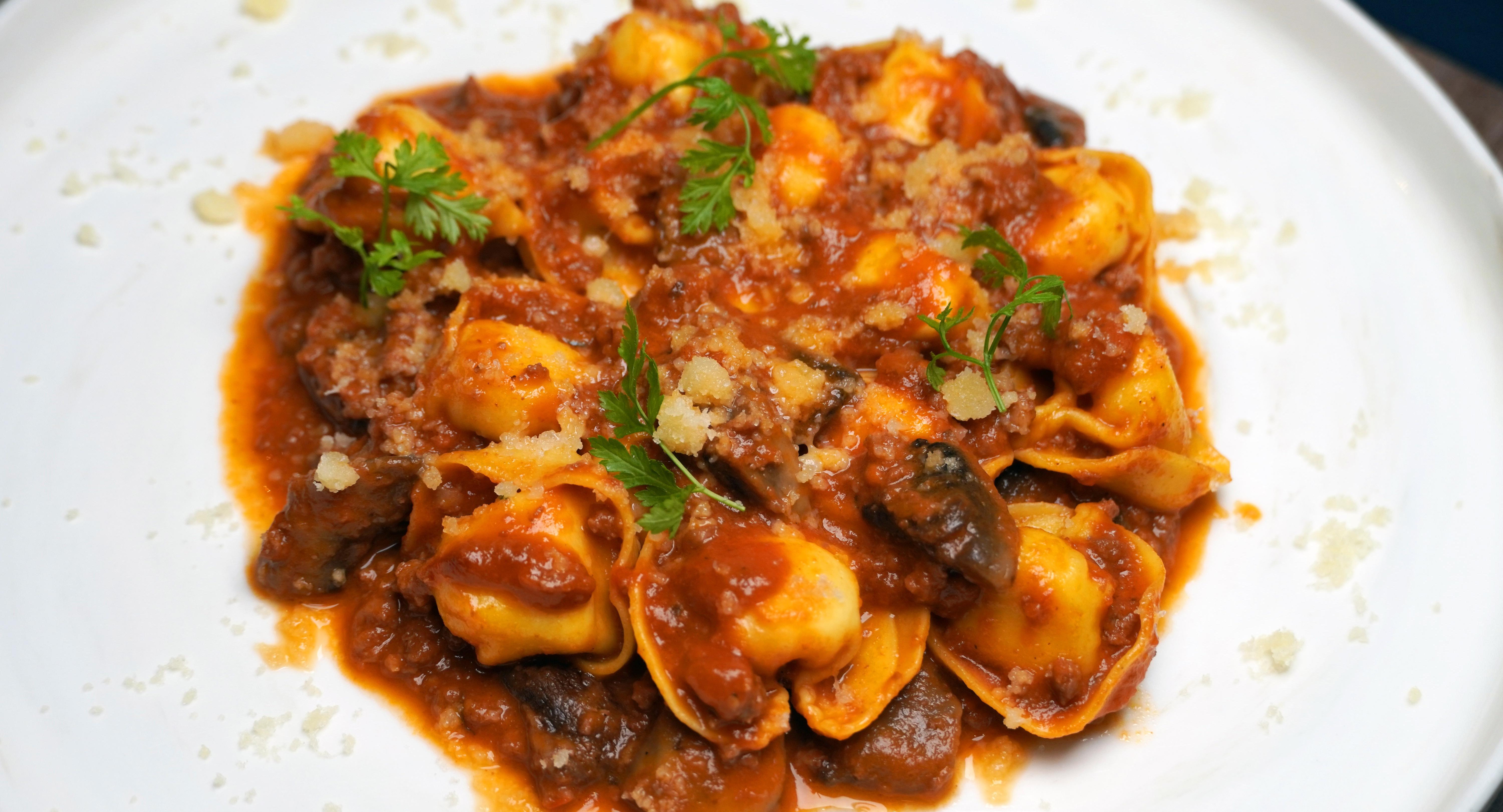 Burrata Joy & Gustavo Lapasta Katong V photo 5