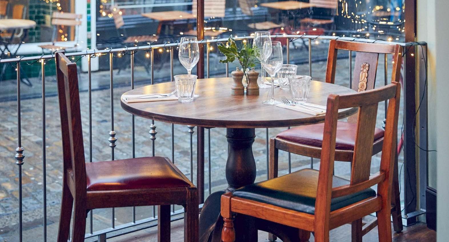 The Drapers Arms photo 3