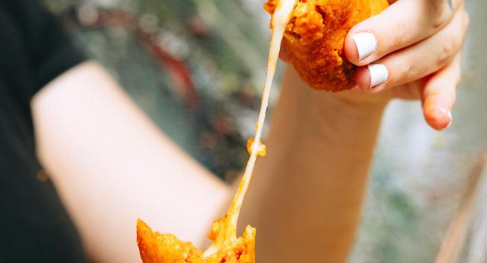 Decore - Cucina Pizza Enoteca photo 4