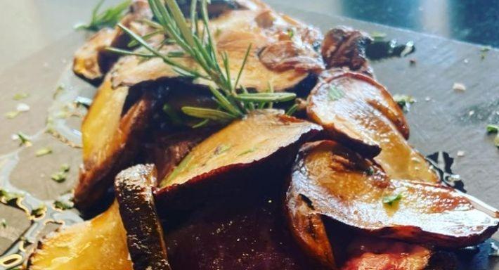 Tiki 111 - Wine Oyster & Fish photo 5