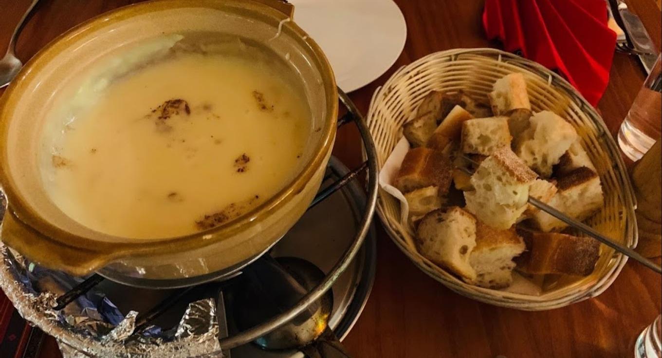 Cj's French & Fondue Restaurant photo 4