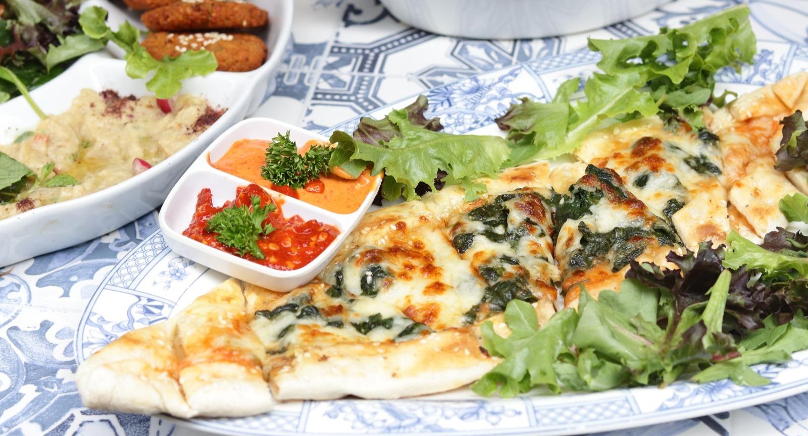 Lira Resto Bar · Pasha Mezza and Grill photo 3