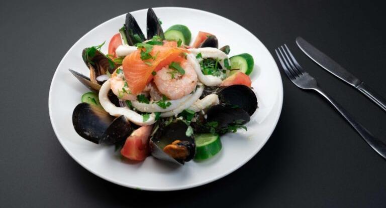 DiCaprio Family Restaurant photo 4