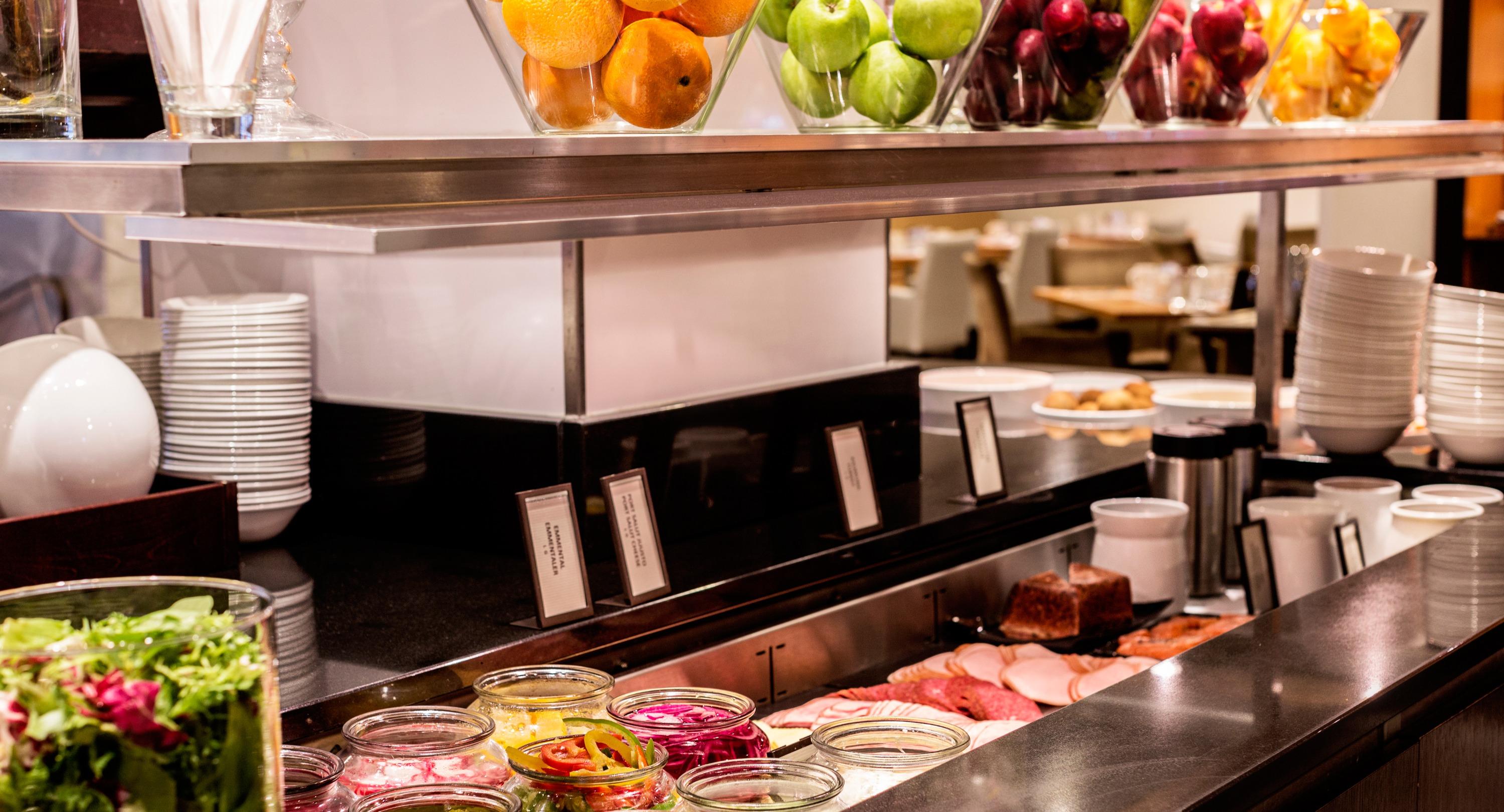 Hilton Kalastajatorppa Breakfast