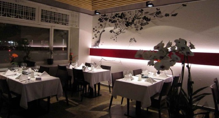 YEN'S Restaurant photo 3