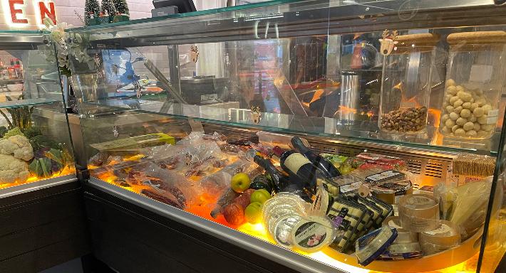 Cavemen Social photo 5