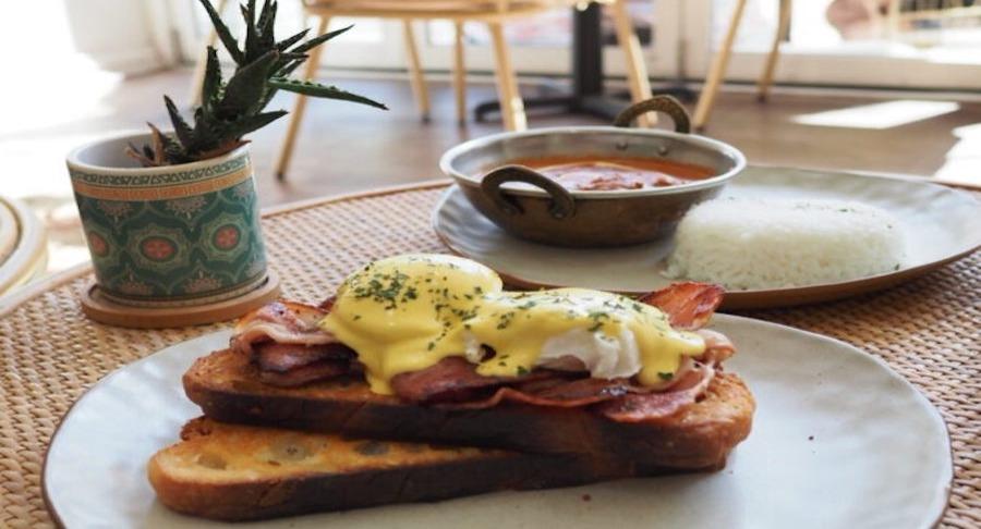 Hangout on Hay photo 2