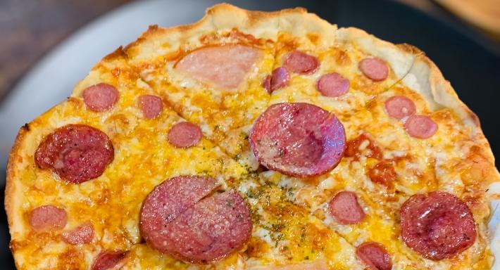 Chilis Pizza photo 3