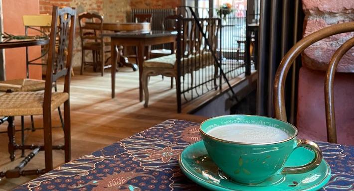 Lo Straniero photo 2