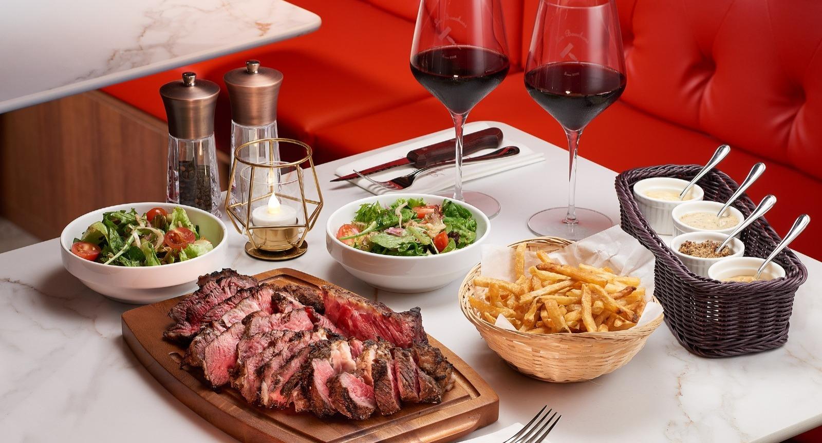 Les Bouchons - Rochester photo 2