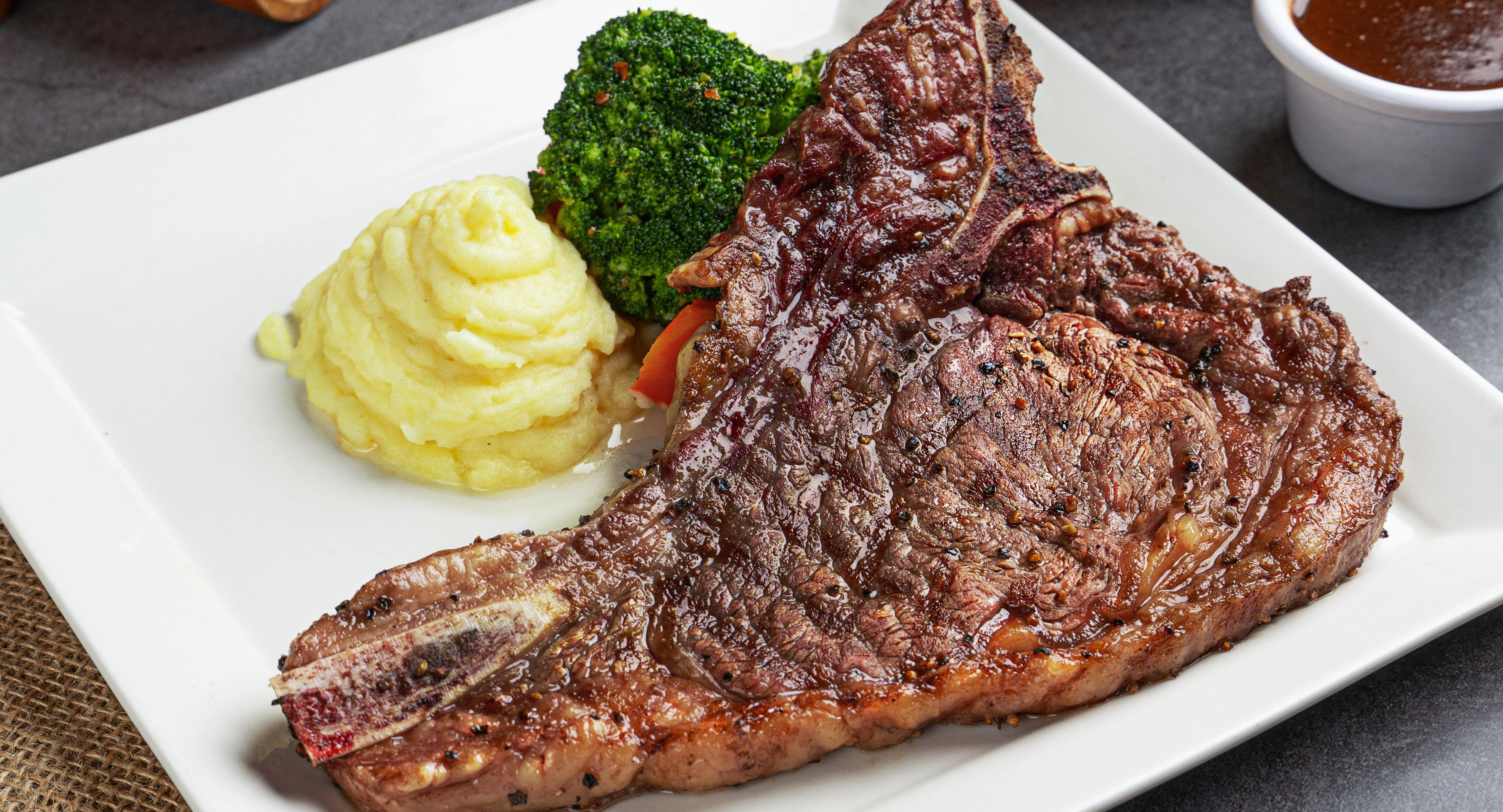 BLooiE's Roadhouse photo 5