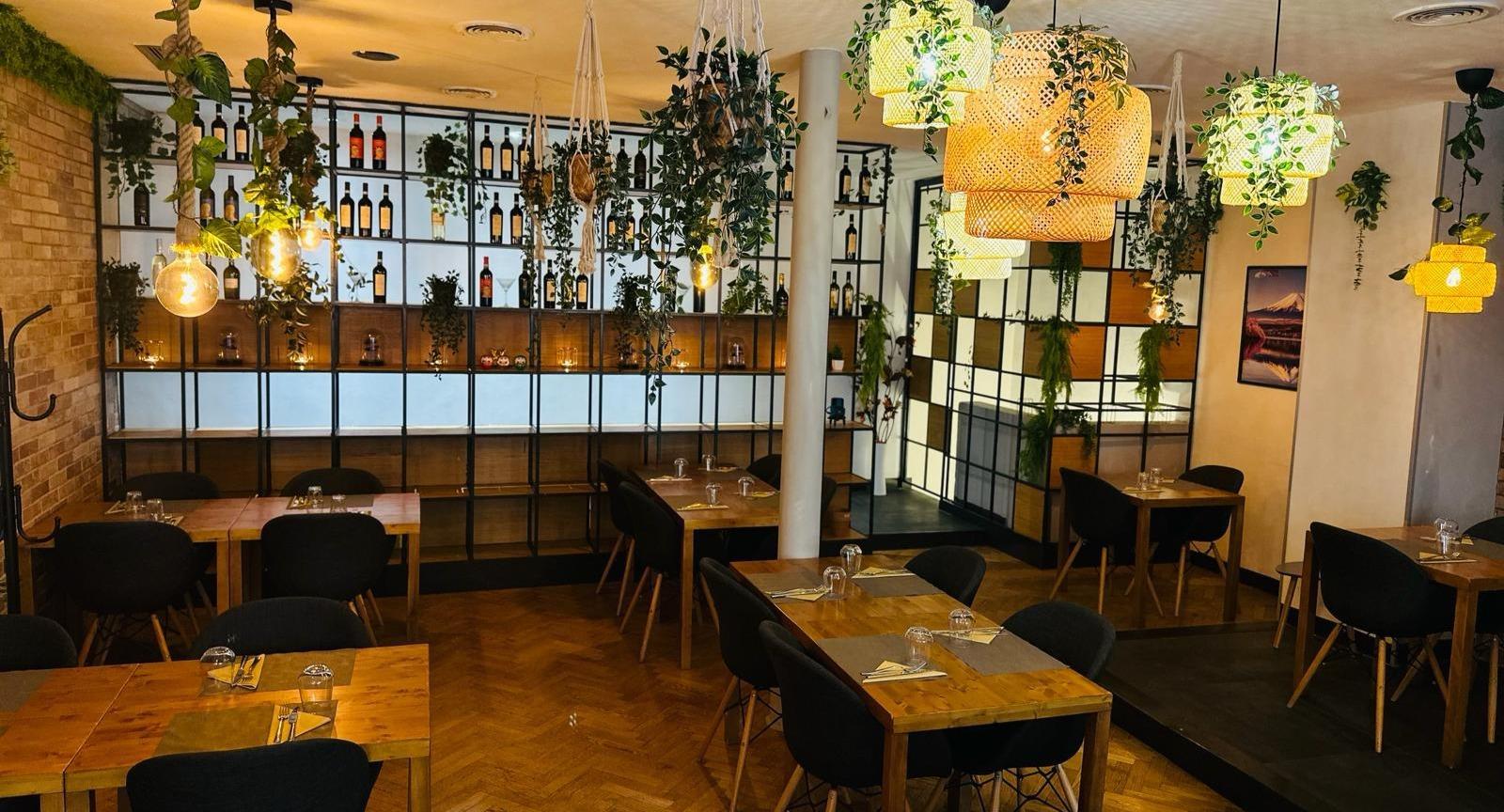 Hot rock Restaurant &Bar photo 4