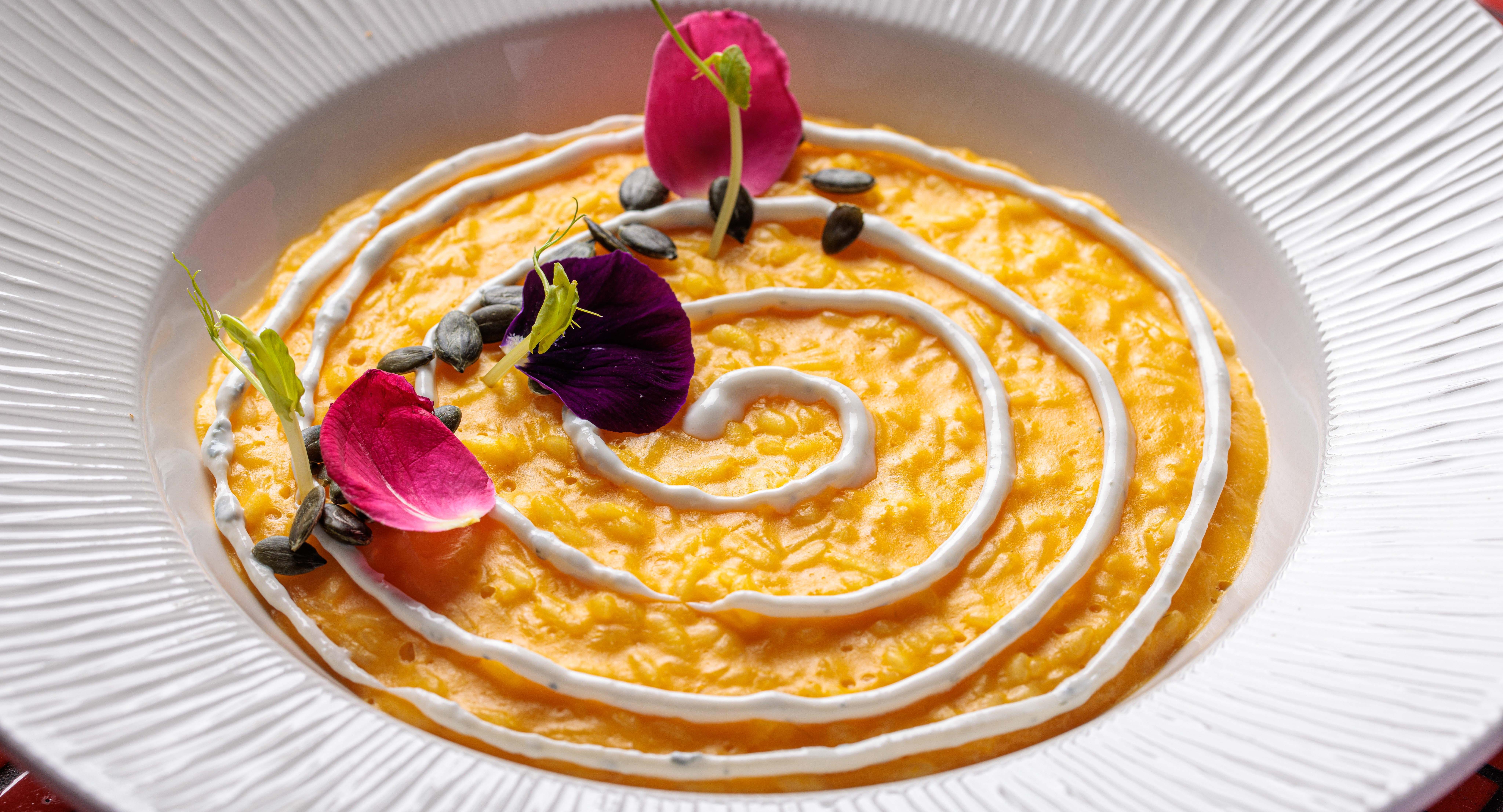 Volare Bar & Restaurant photo 3