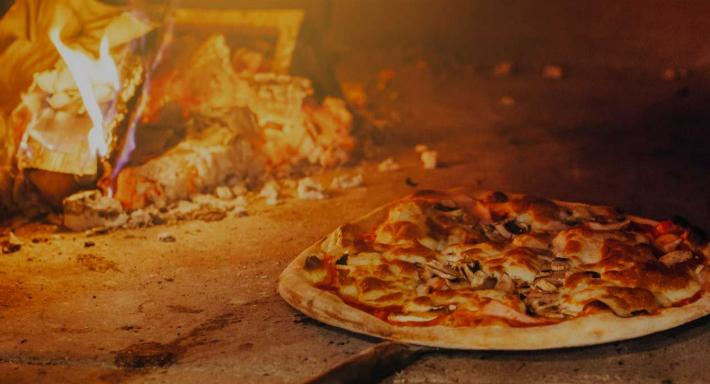 Lunablu Pizzeria & Wine Bar photo 2