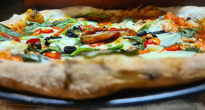 Lunablu Pizzeria & Wine Bar photo 3