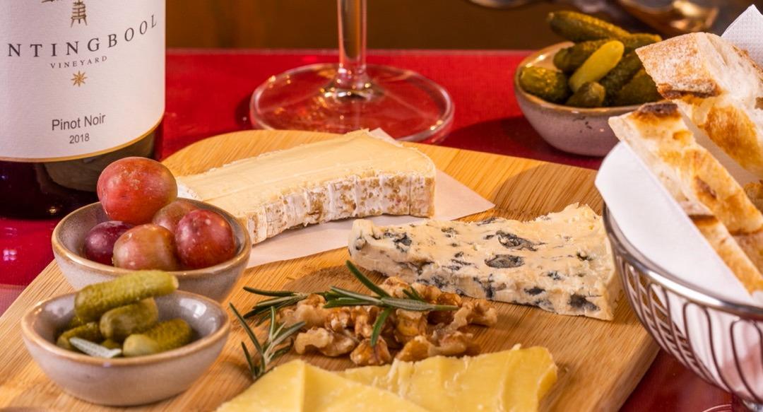 Midnight in Paris photo 2