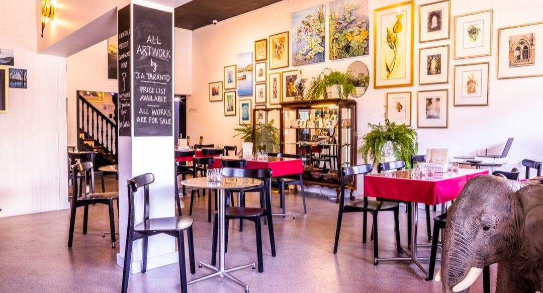 Midnight in Paris photo 4