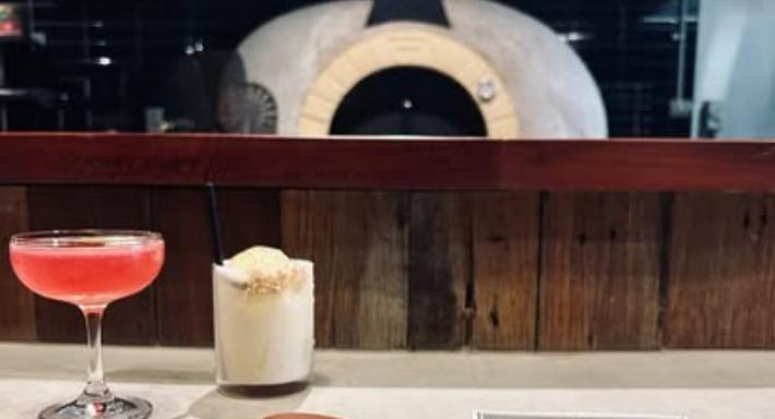 Cosmos Pizza Bar photo 3