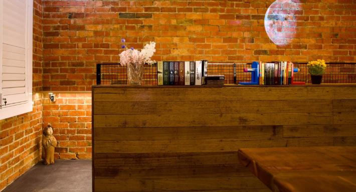 Parkdale wine bar photo 3