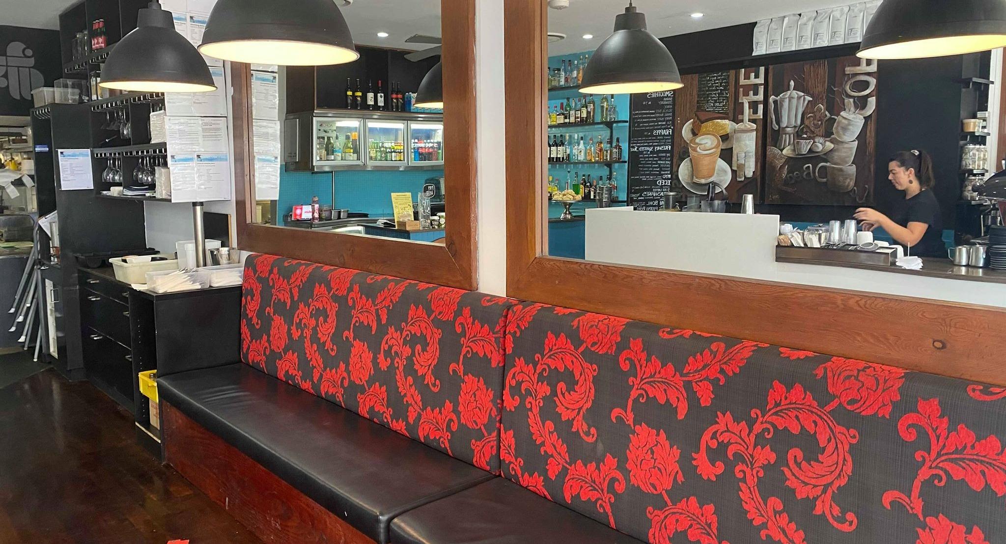 Lolas Restaurant Cafe Bar photo 3