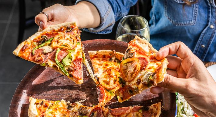 Arthur's Pizza Bondi Junction photo 2