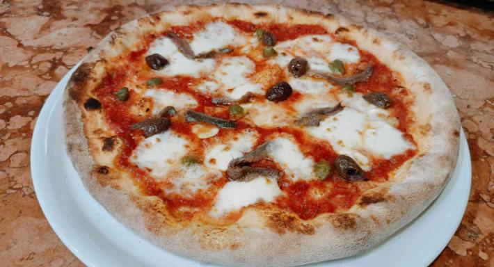 La Benedetta osteria vino pizza photo 3
