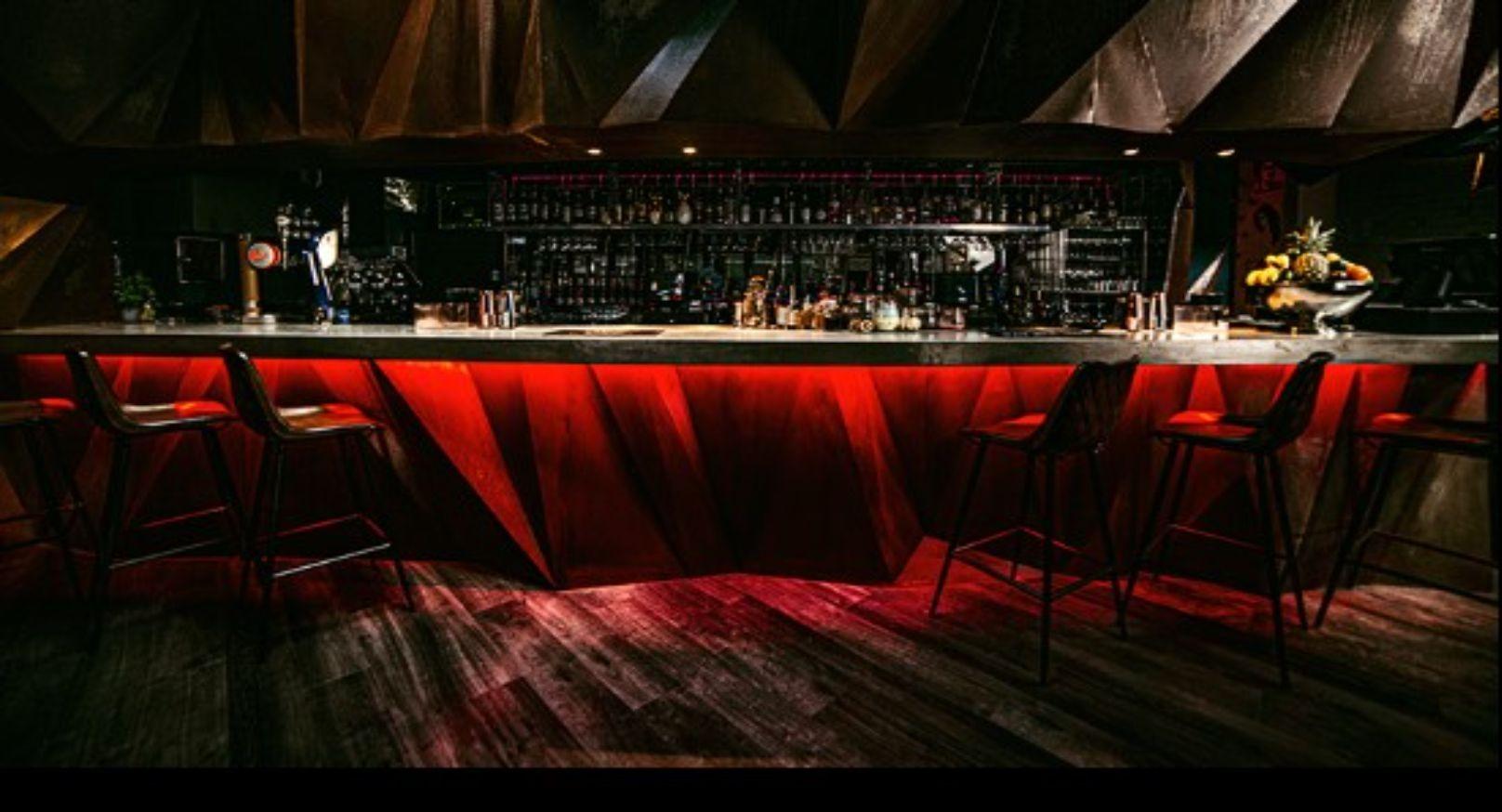 Black Moon Lounge photo 4