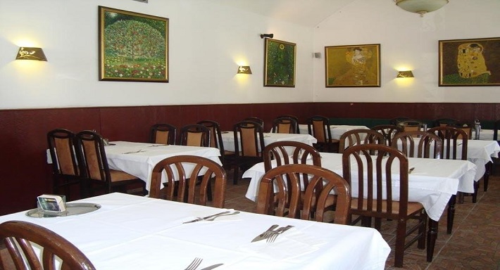 Restaurant Art Corner