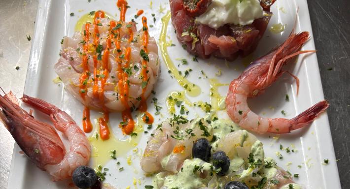 Pescheria ristorante in alto mare photo 3