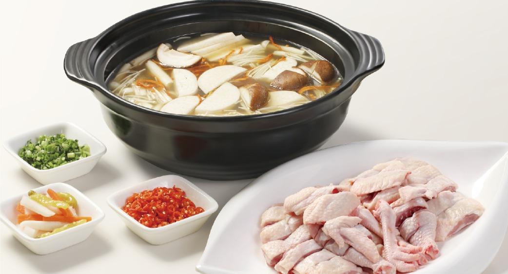 Coconut Chicken Hot Pot 元气椰林椰子鸡火锅