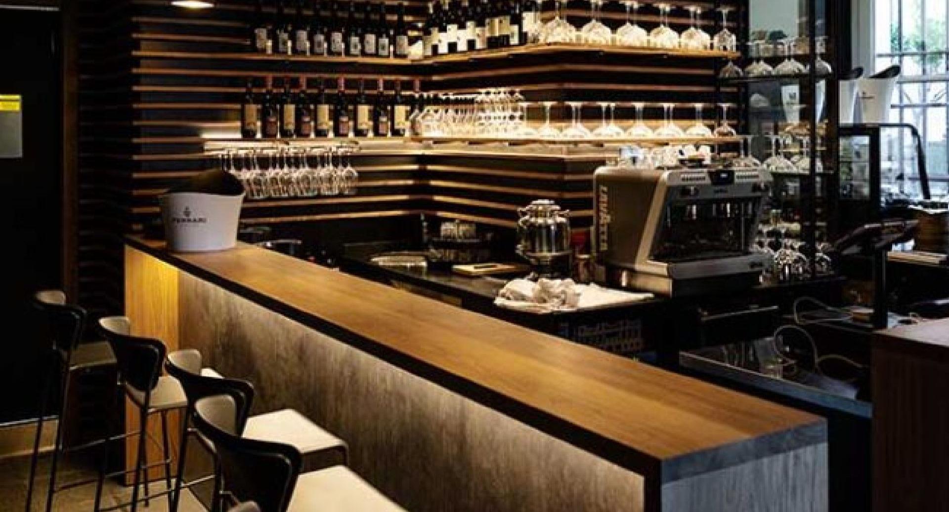 Vizio Wine Bar photo 4