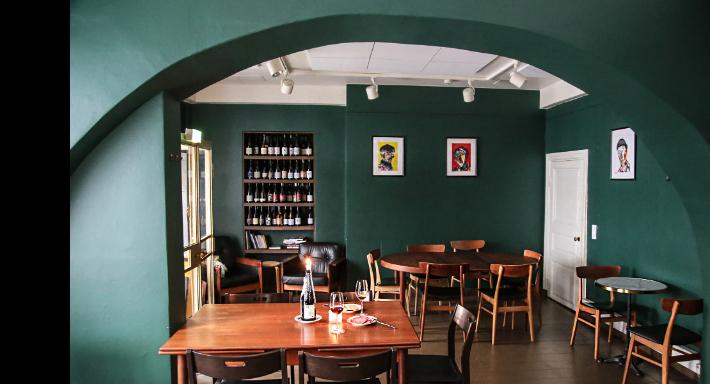 Momentine Wine Bar photo 2