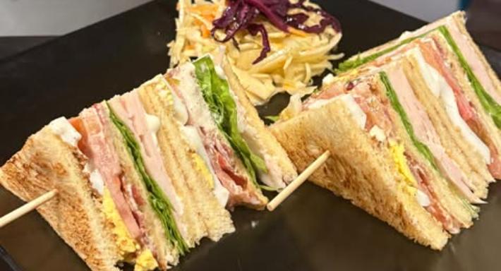 Roadside American BBQ - Burger & Beer photo 2