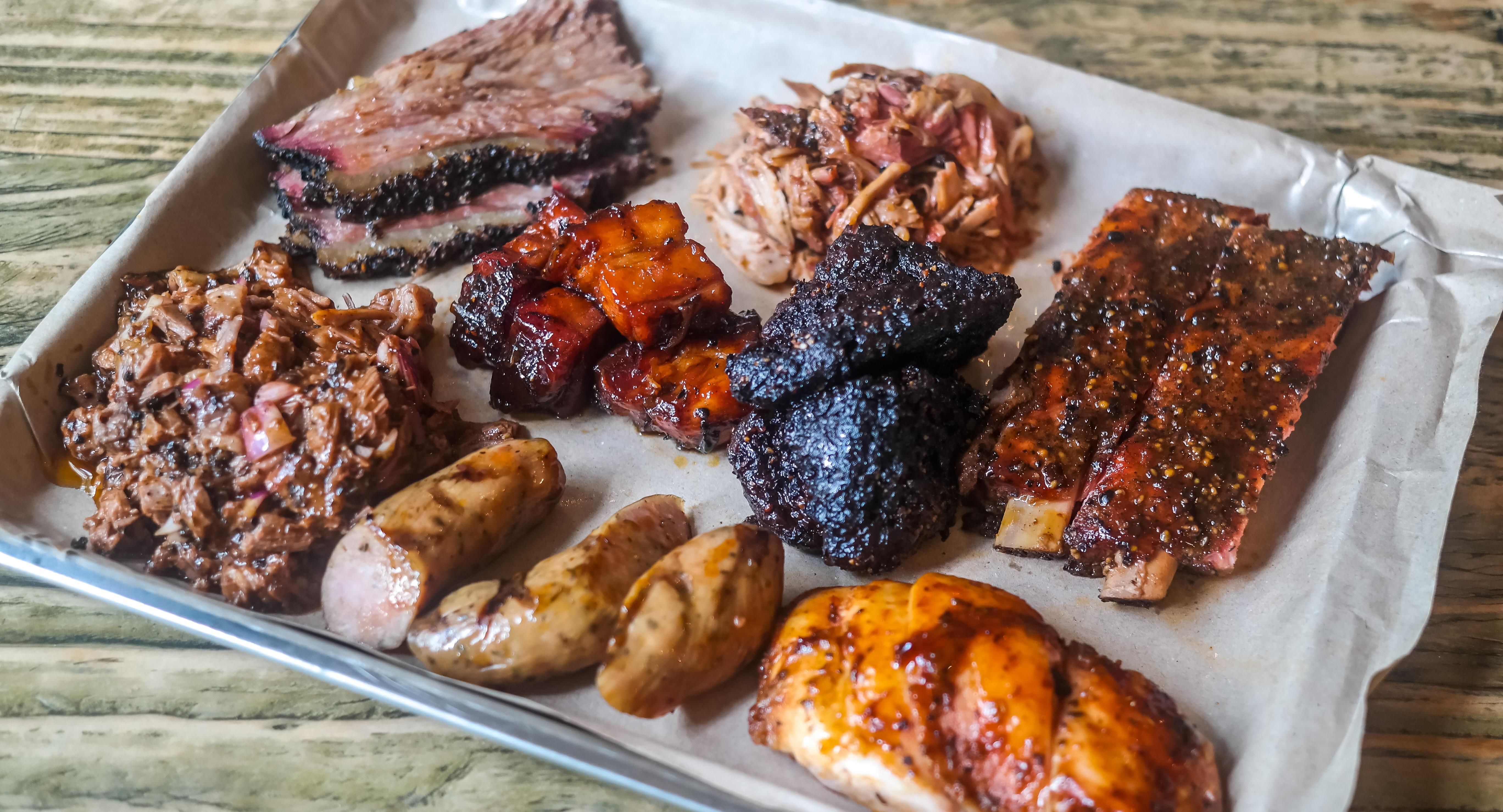 Decker Barbecue photo 2