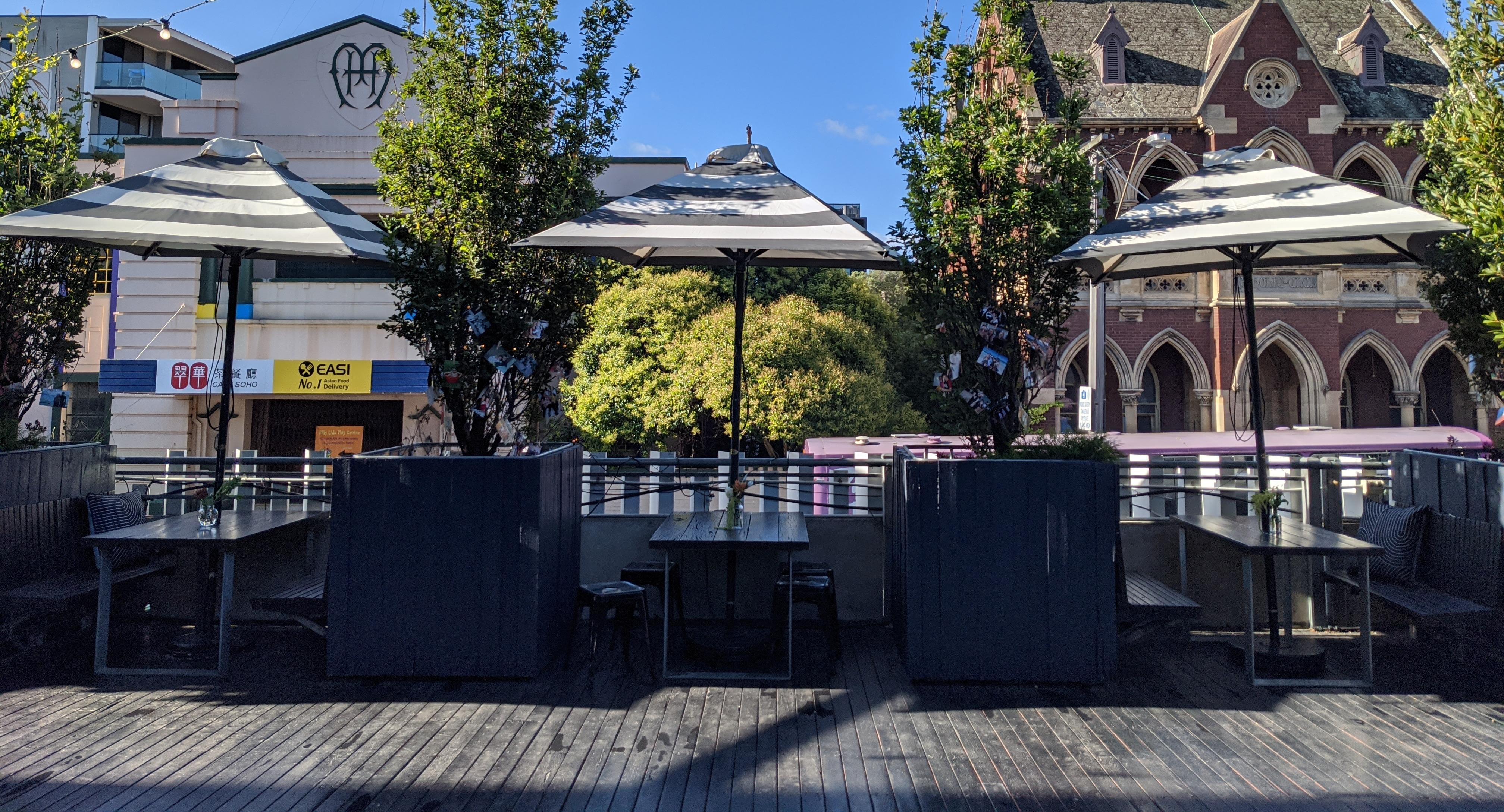 Ninis Hawthorn photo 2