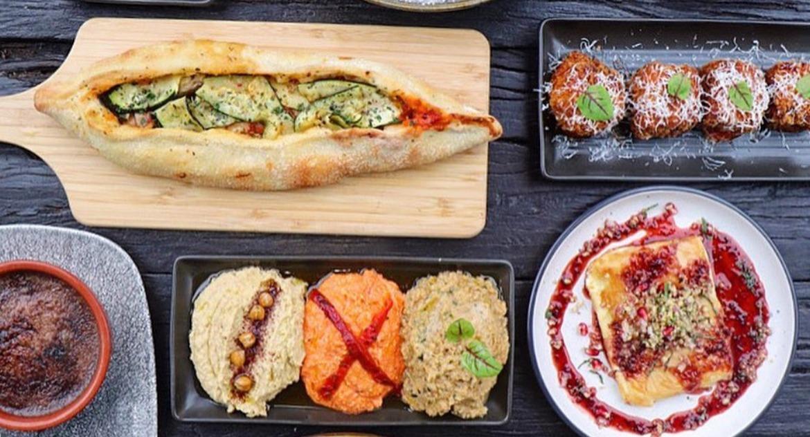 Ninis Hawthorn photo 5